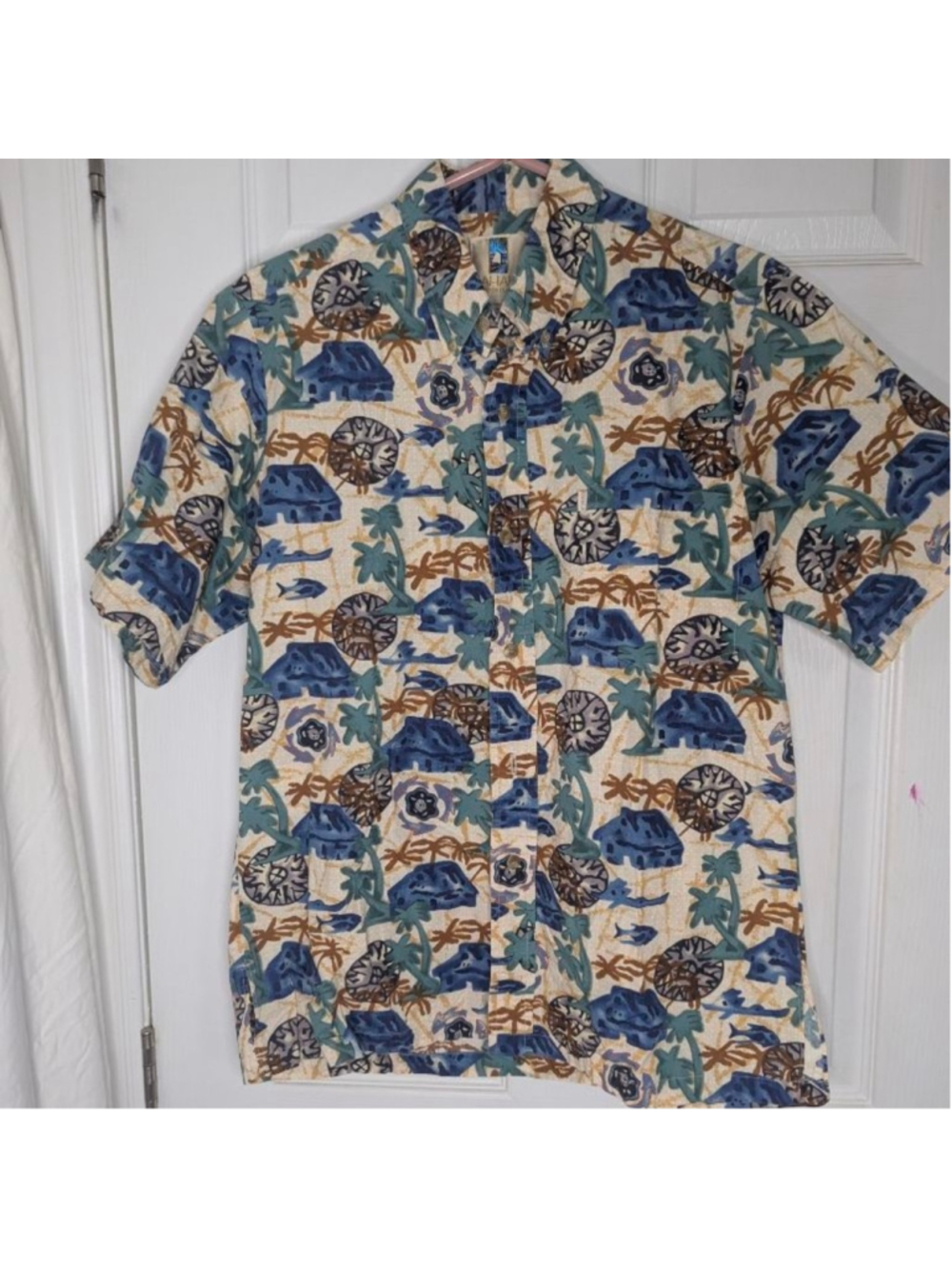 Kahala Vintage Hawaiian Turtle and Hut Print Button Down Tee Sz M 90s